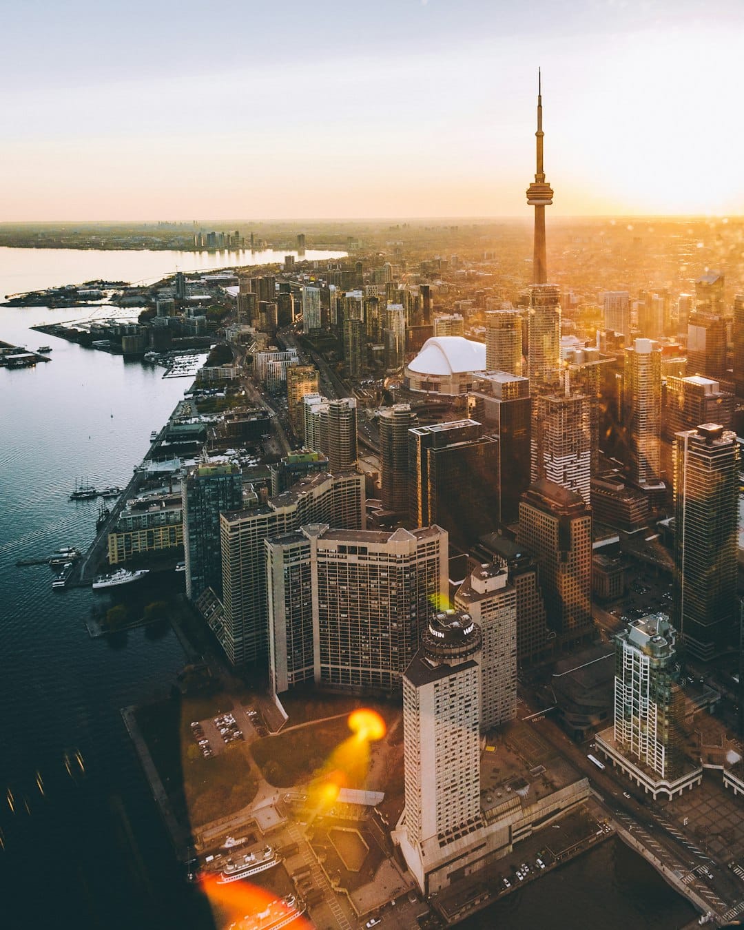 Toronto au Canada – dépôt de capital social en France