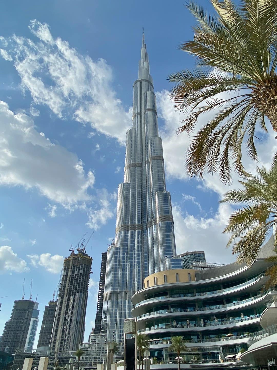 Dubai aux Émirats arabes unis – dépôt de capital social en France