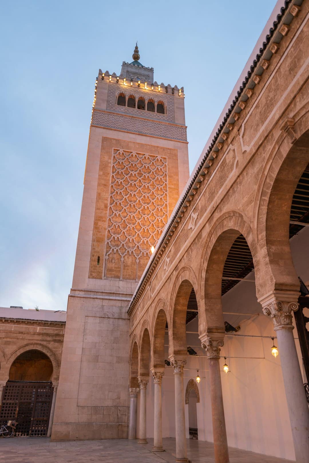 Tunis en Tunisie – dépôt de capital social en France depuis la Tunisie