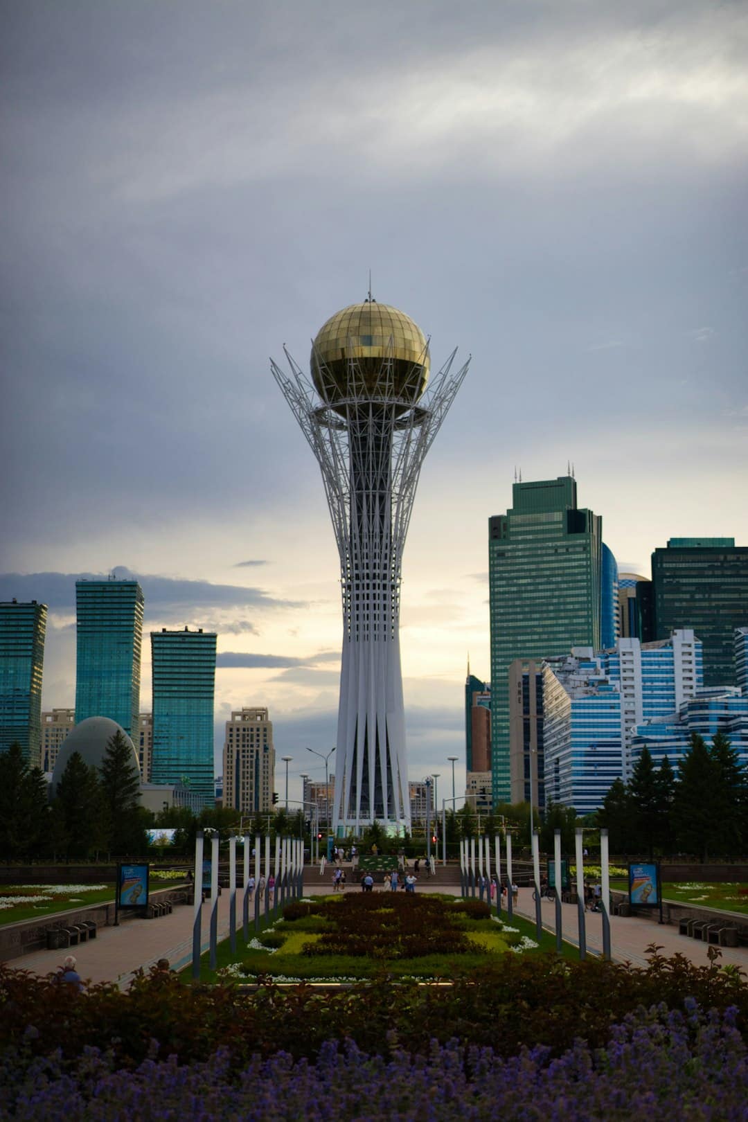 Astana au Kazakhstan – dépôt de capital social en France