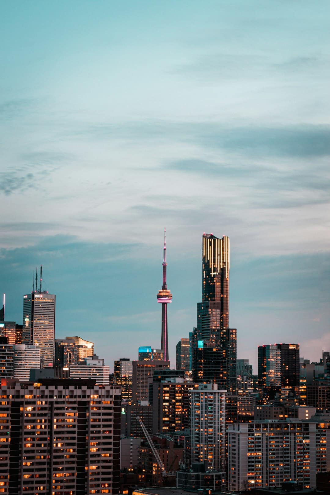 Toronto et investissement canadien dans une société française