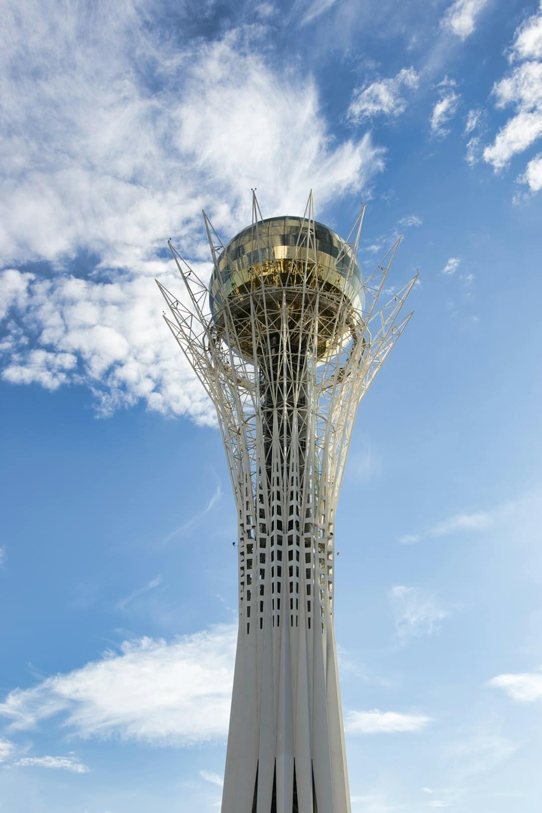 Astana et investissement kazakhstanais dans une société française