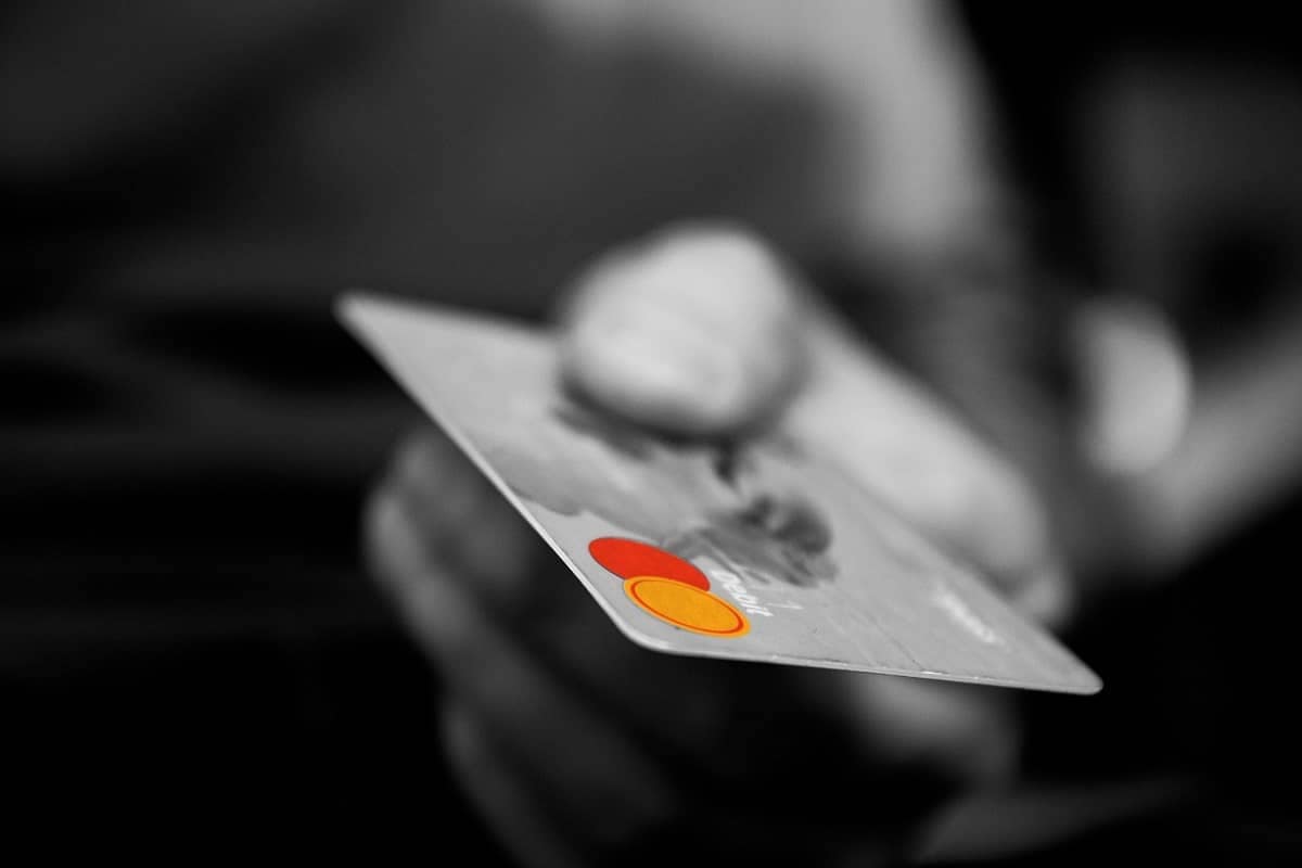 le dépôt de capital d'une société
