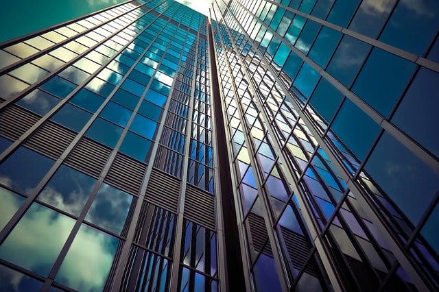 Un des principaux avantages de la SCI c'est qu'elle facilite la gestion et l'administrations de biens immobiliers entre ses associés.