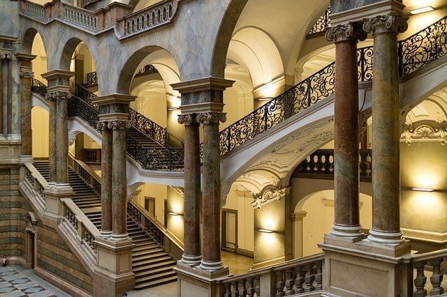 Pour obtenir la légalisation d’un document, il est nécessaire que ce document soit un original signé par une personne publique (comme par exemple un notaire)